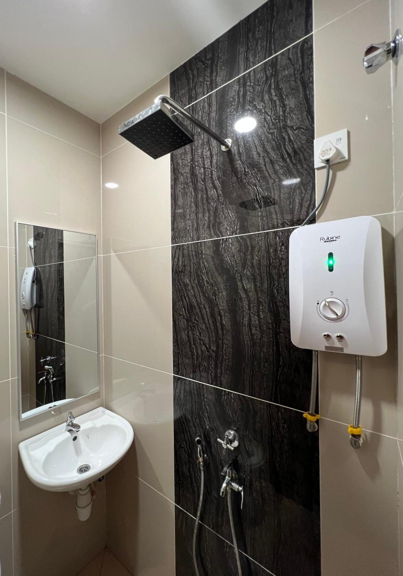 Gebeng Industrial Park Budget Hotel Куантан Экстерьер фото